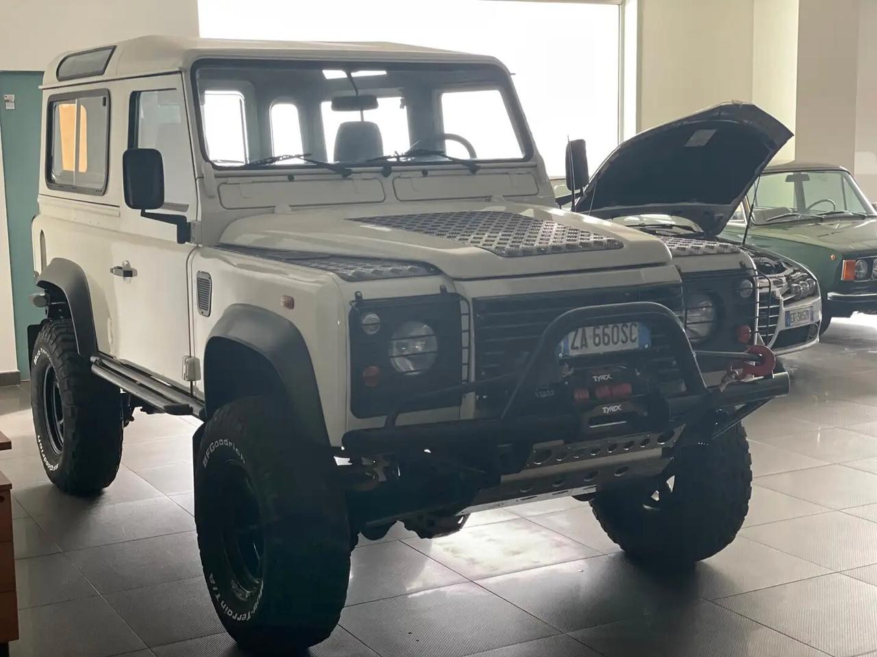 Land Rover Defender 90 2.5 Td5 Station Wagon SE