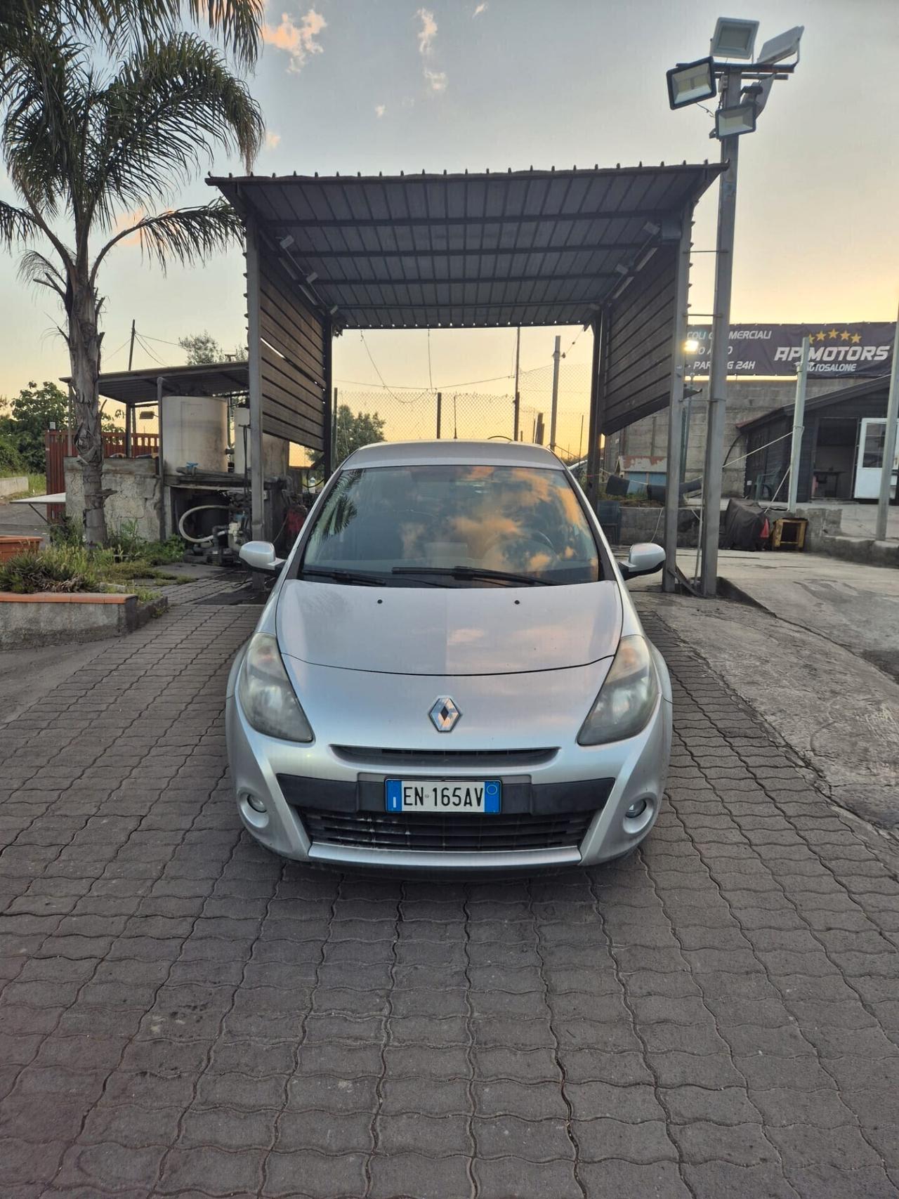 Renault Clio 1.2 69 cv GPL yahoo