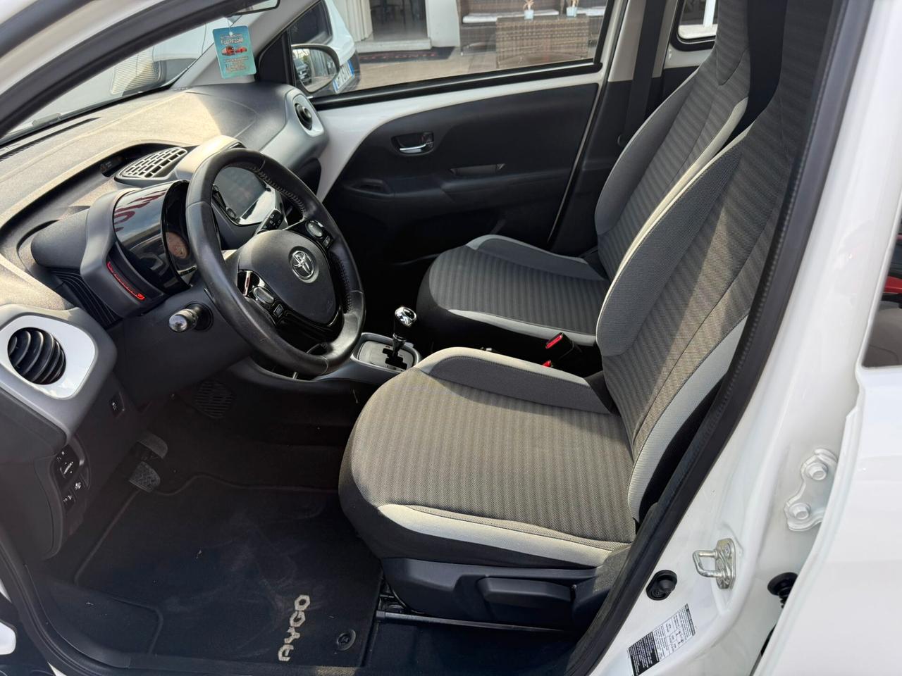 Toyota Aygo 1.0 VVT-i 72 CV 5 porte x-business