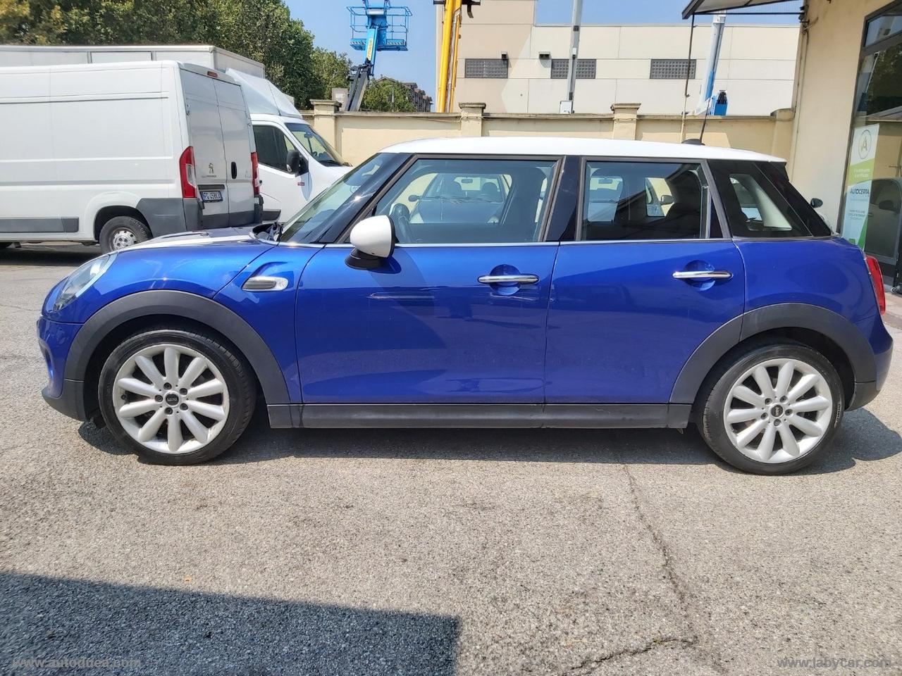 MINI Mini Cooper D 5 porte C/AUT. NO VINCOLI