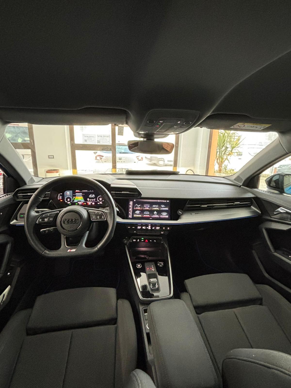 Audi A3 Sportback 45 TFSIe S line S-Tronic 245CV PLUG IN allestimento RS3