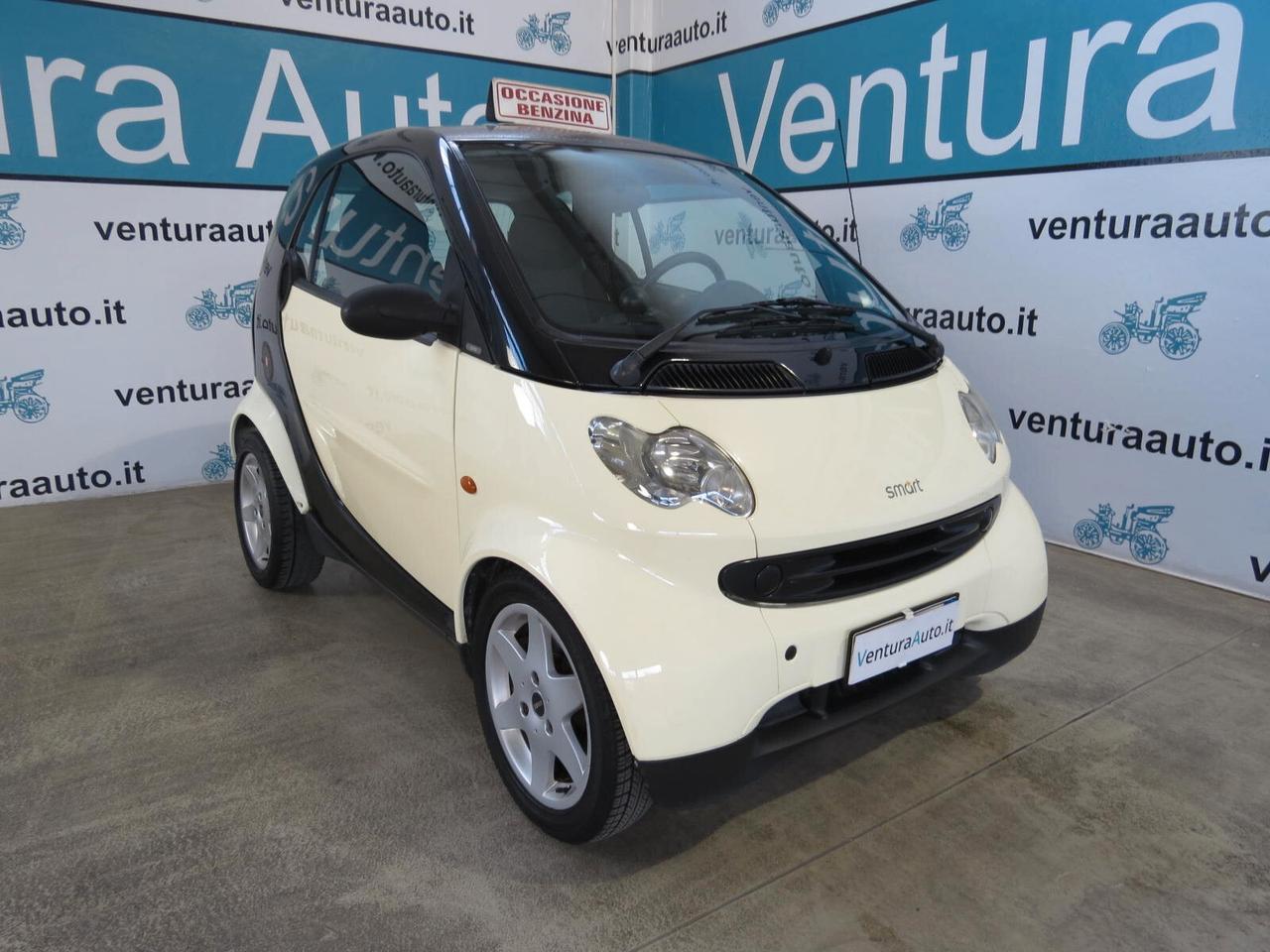 Smart 700 city-coupé pure (45 kW)