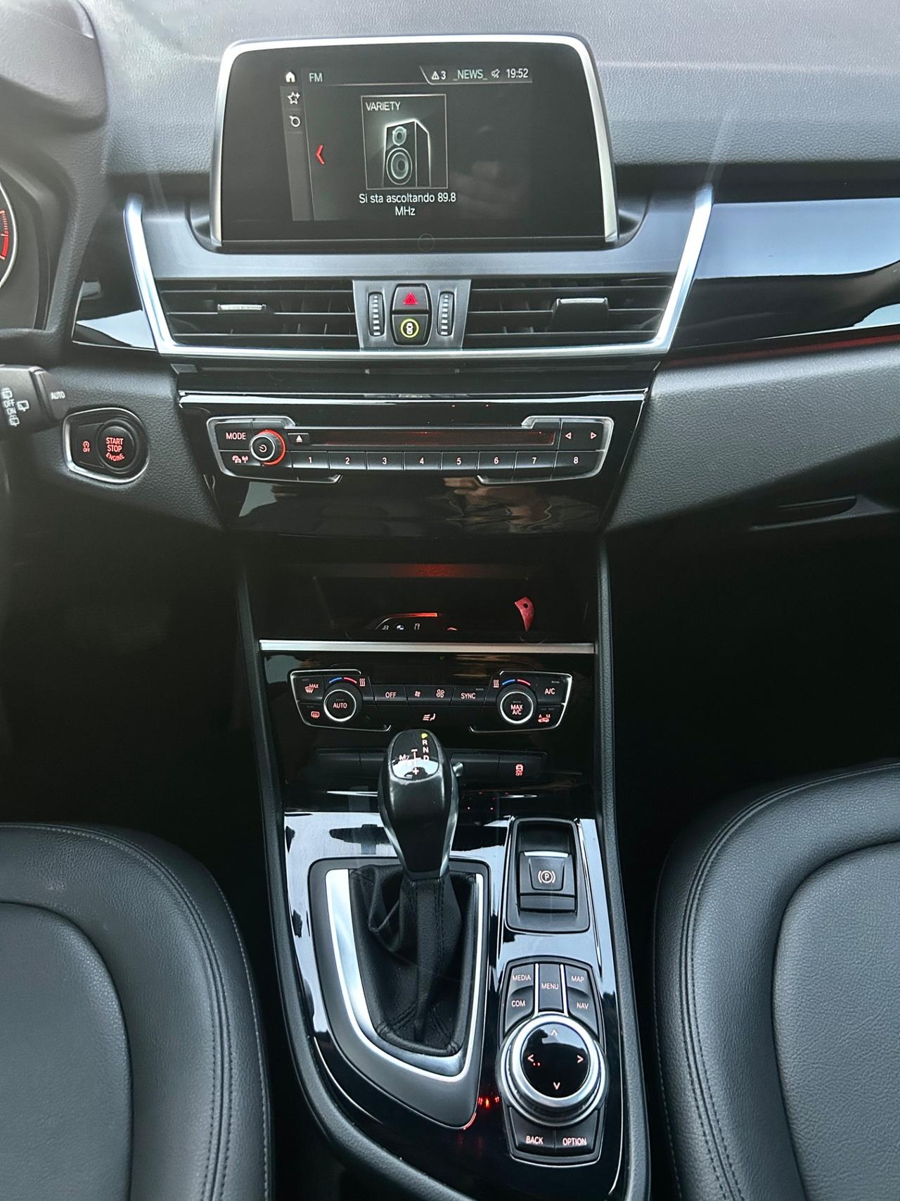 Bmw 2er Active Tourer 218d Luxury sport