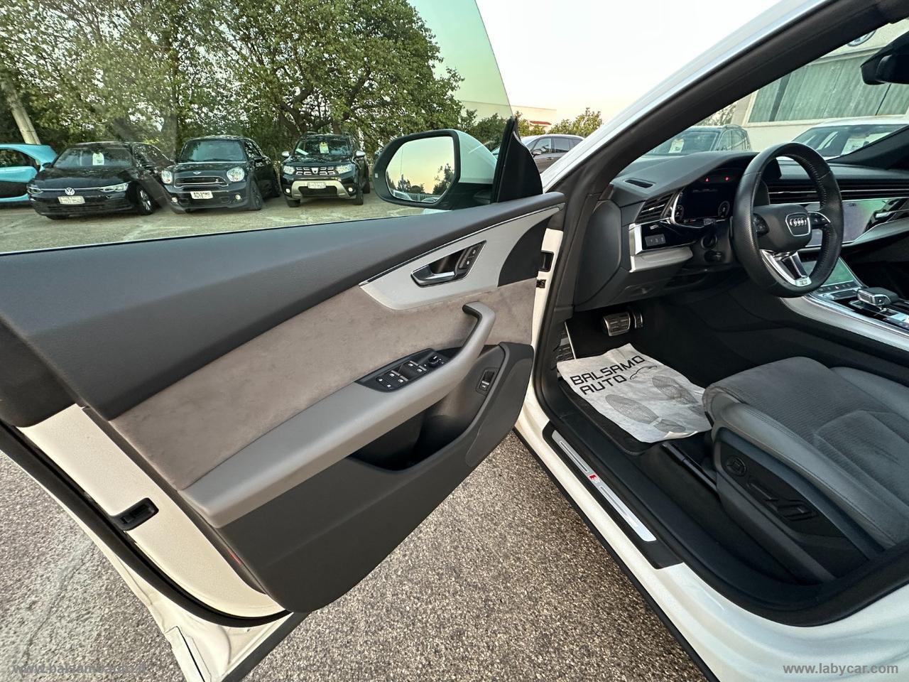 AUDI Q8 45 TDI S-LINE TETTO APRIBILE