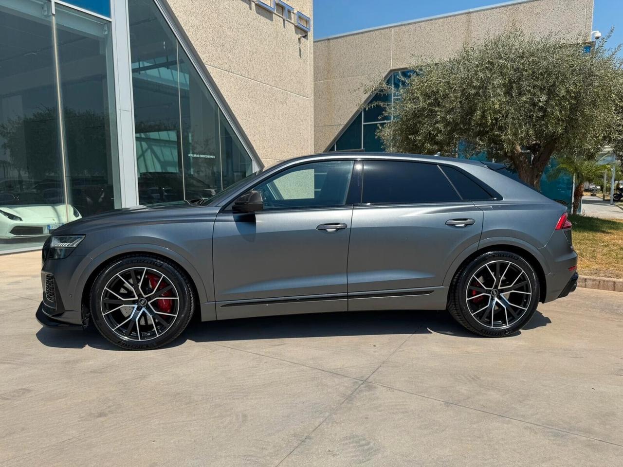 Audi SQ8 4.0 tfsi possibilità noleggio no scoring