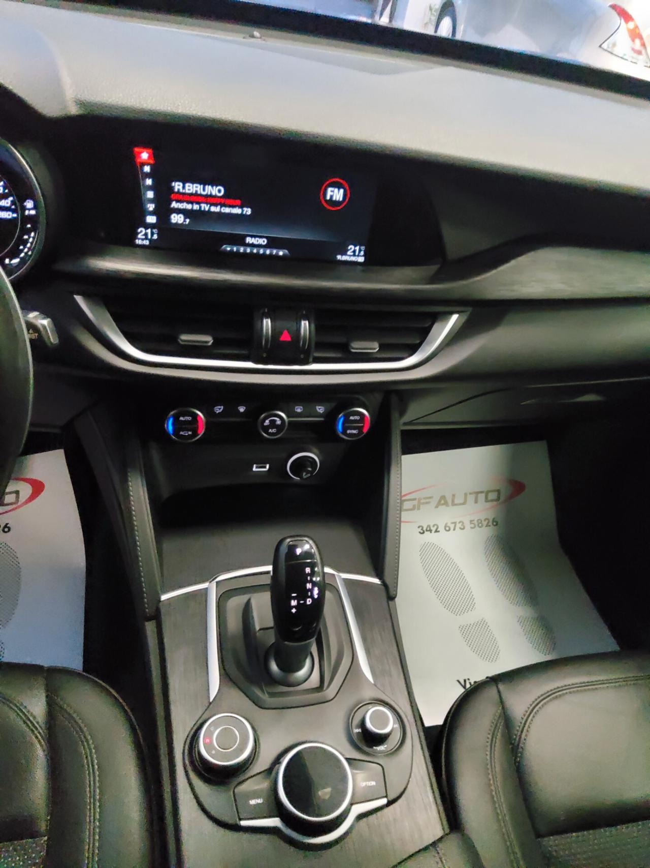 Alfa Romeo Stelvio 2.2 Turbodiesel 210 CV AT8 Q4 Executive