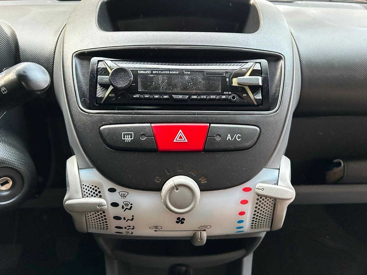 Toyota Aygo 1.0 Sol 5p 68cv NEOPATENTATI!!!