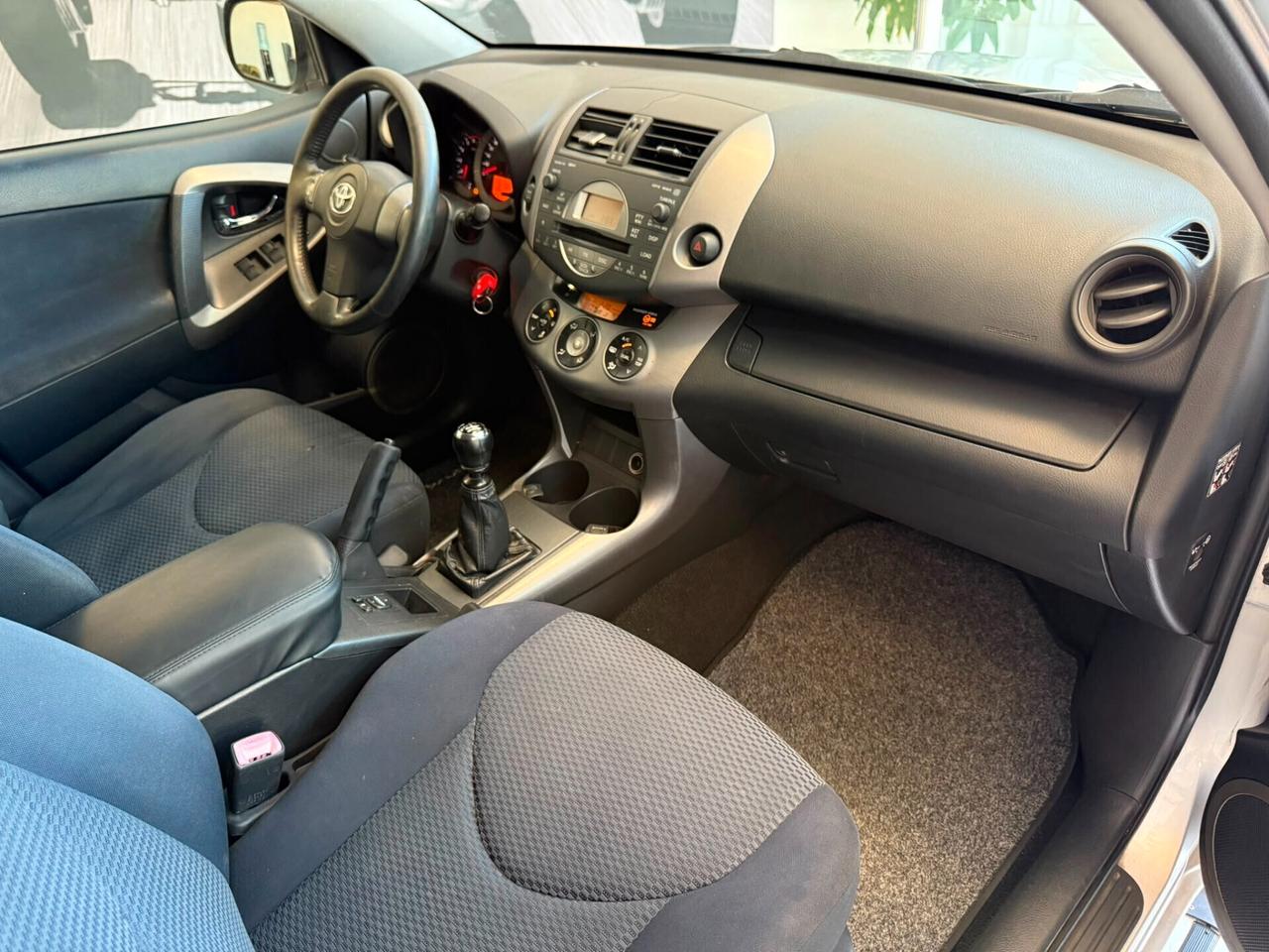 Toyota RAV 4 2.2 D-4D 136 CV Luxury