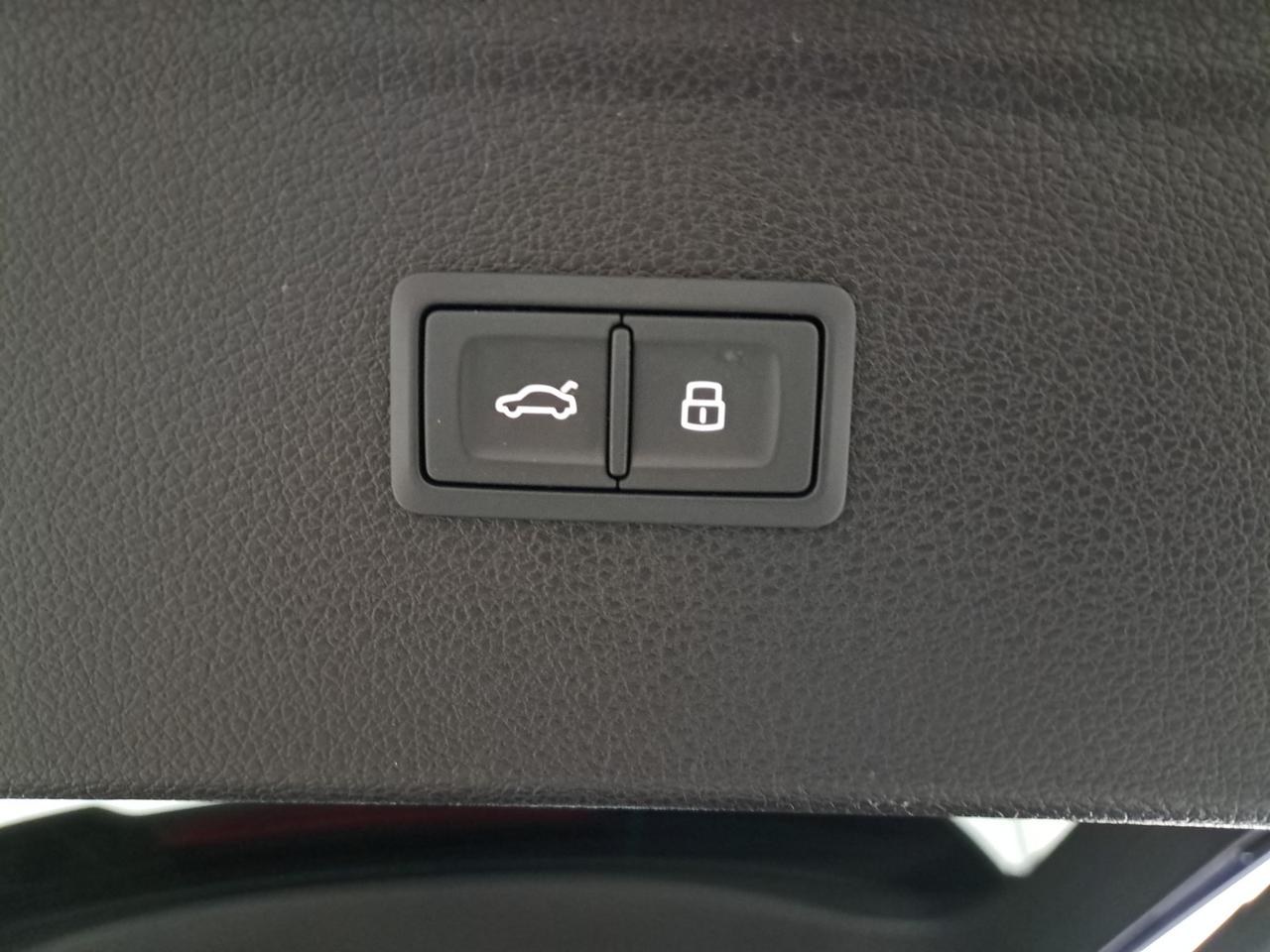 Audi Q5 50 2.0 tfsi e identity black quattro s-tronic