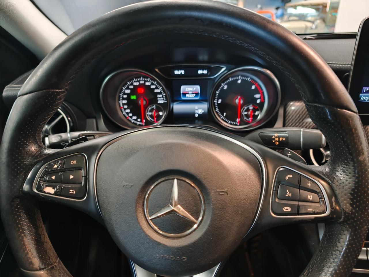 Mercedes-benz GLA 200 d Automatic Premium
