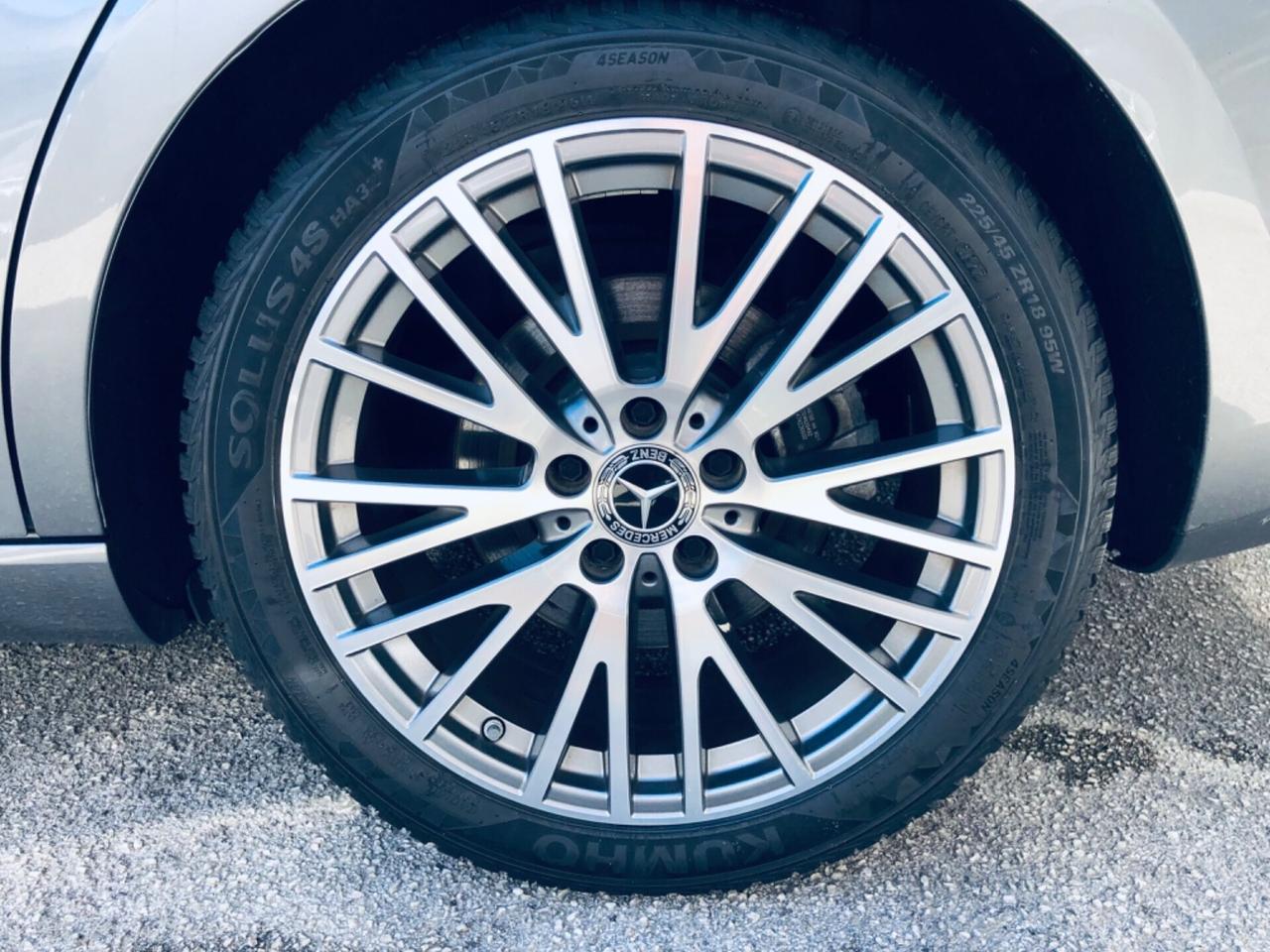 Mercedes-benz CLA 2.0 180 d Automatic Shooting BRA