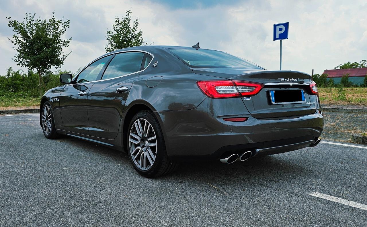 Maserati Quattroporte v6