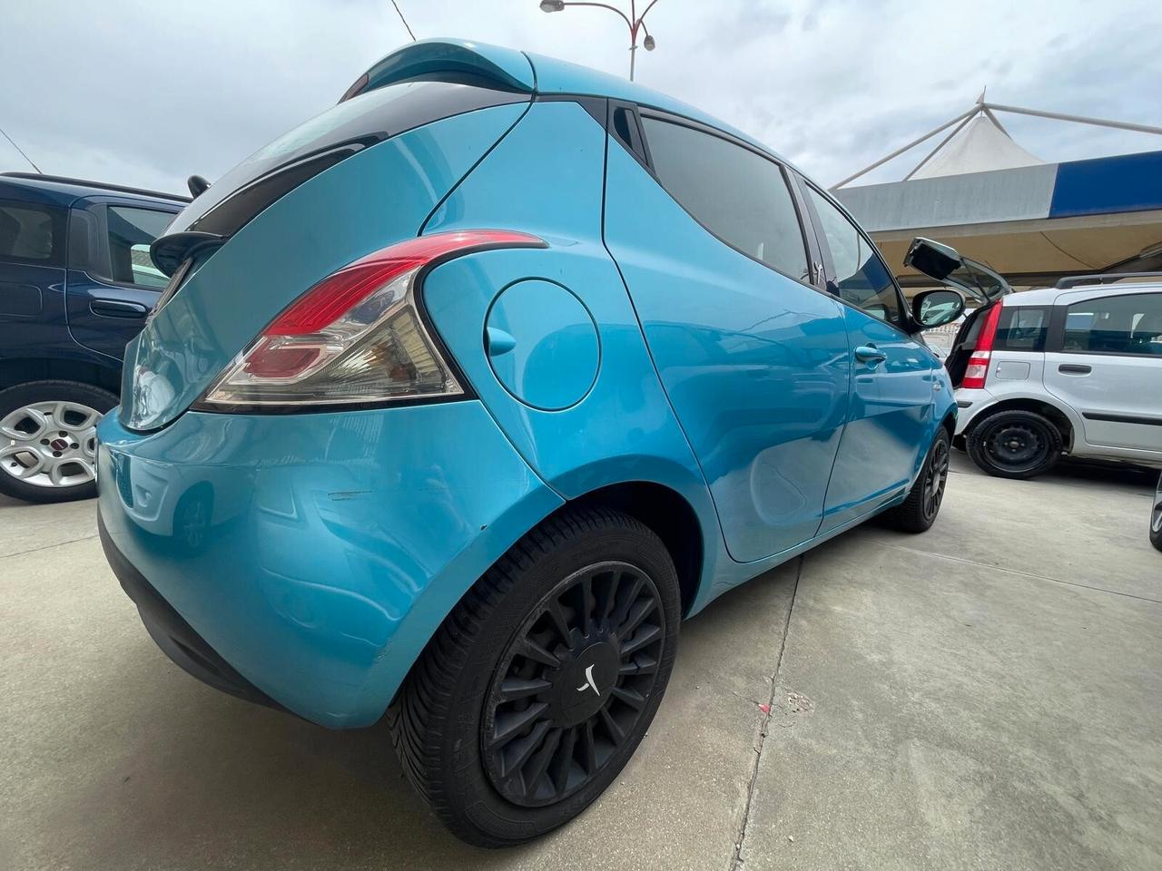 LANCIA YPSILON 1,3 MJ 95CV