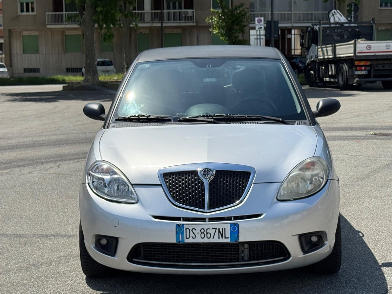 Lancia Ypsilon 1.3 MJT 75 CV Oro