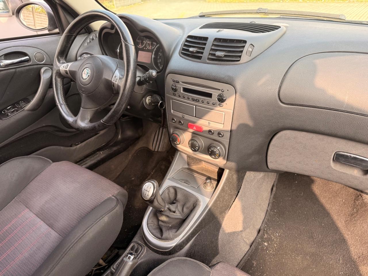 Alfa Romeo 147 1.6 GPL 3 porte Distinctive