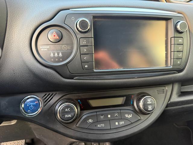 TOYOTA Yaris 1.5 Hybrid 5 porte Trend "Red Edition"