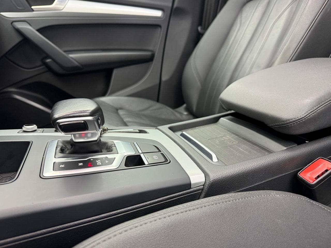 Audi Q5 SPB 40 TDI quattro S tronic Identity Black