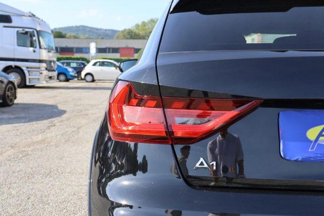 AUDI A1 allstreet 30 TFSI S tronic Identity Contrast