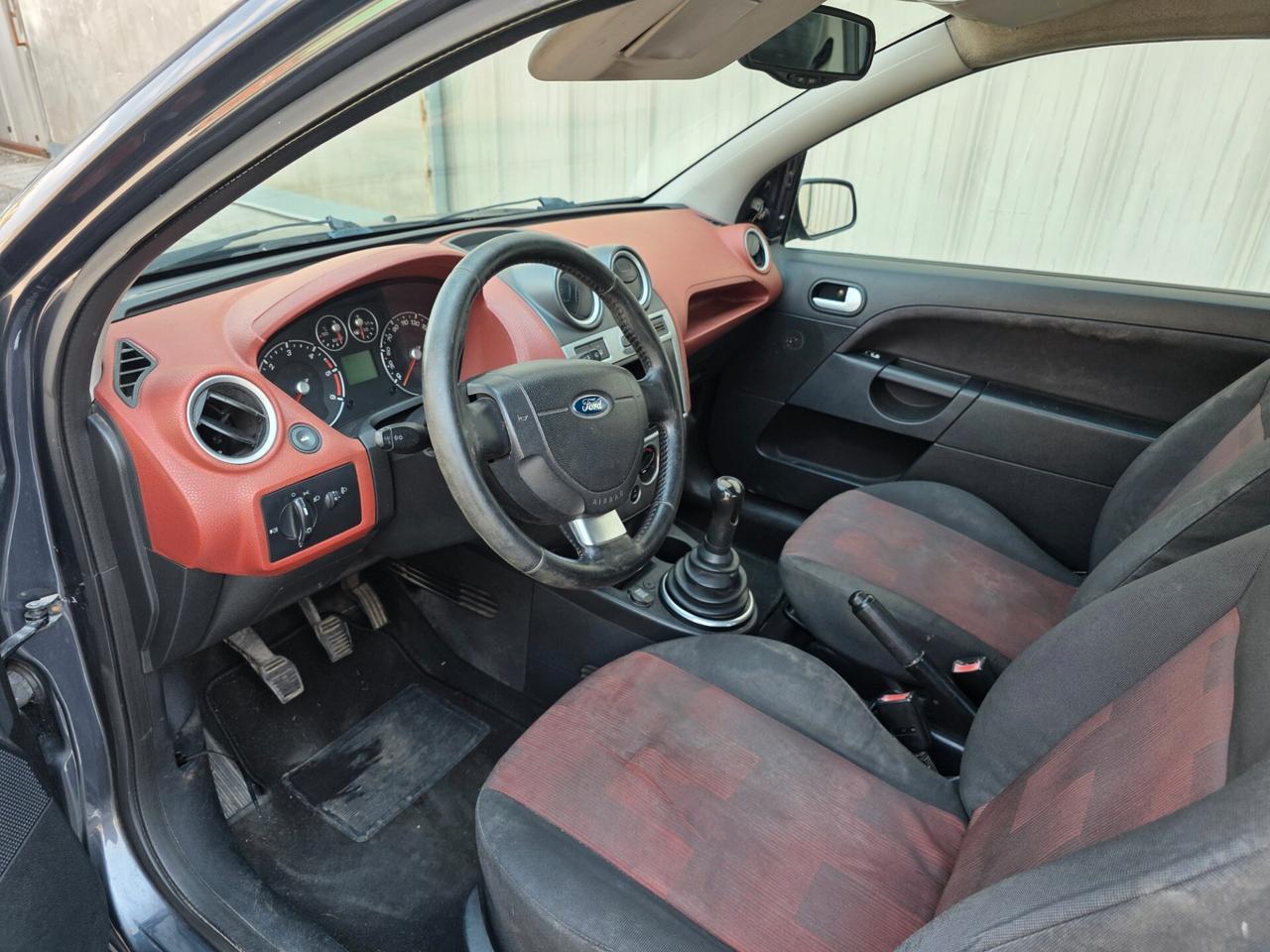 Ford Fiesta 1.4 TDCi 5p. Ghia