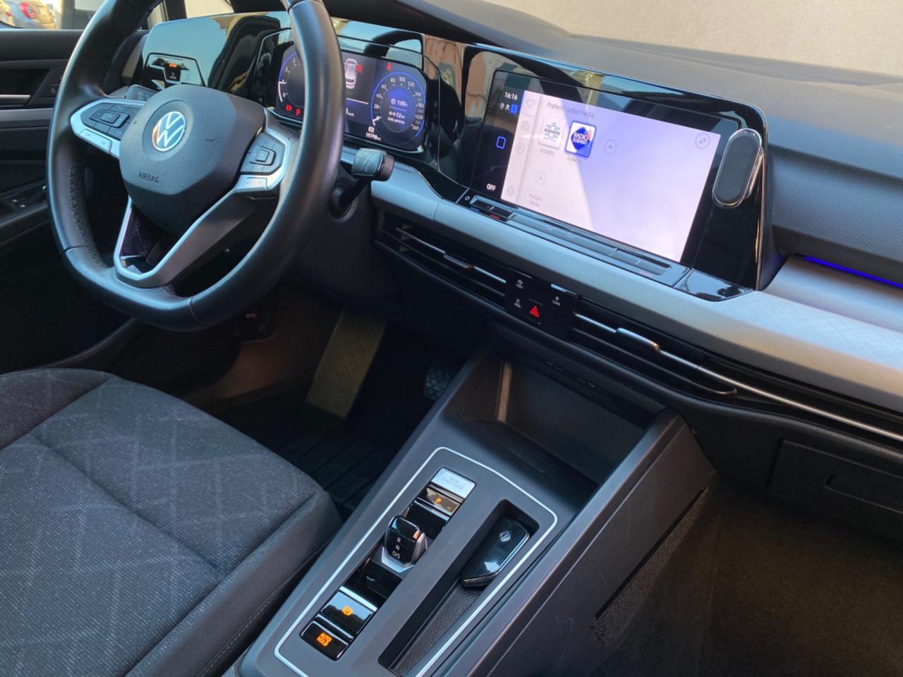 Volkswagen Golf Variant 1.0 eTSI EVO DSG Life