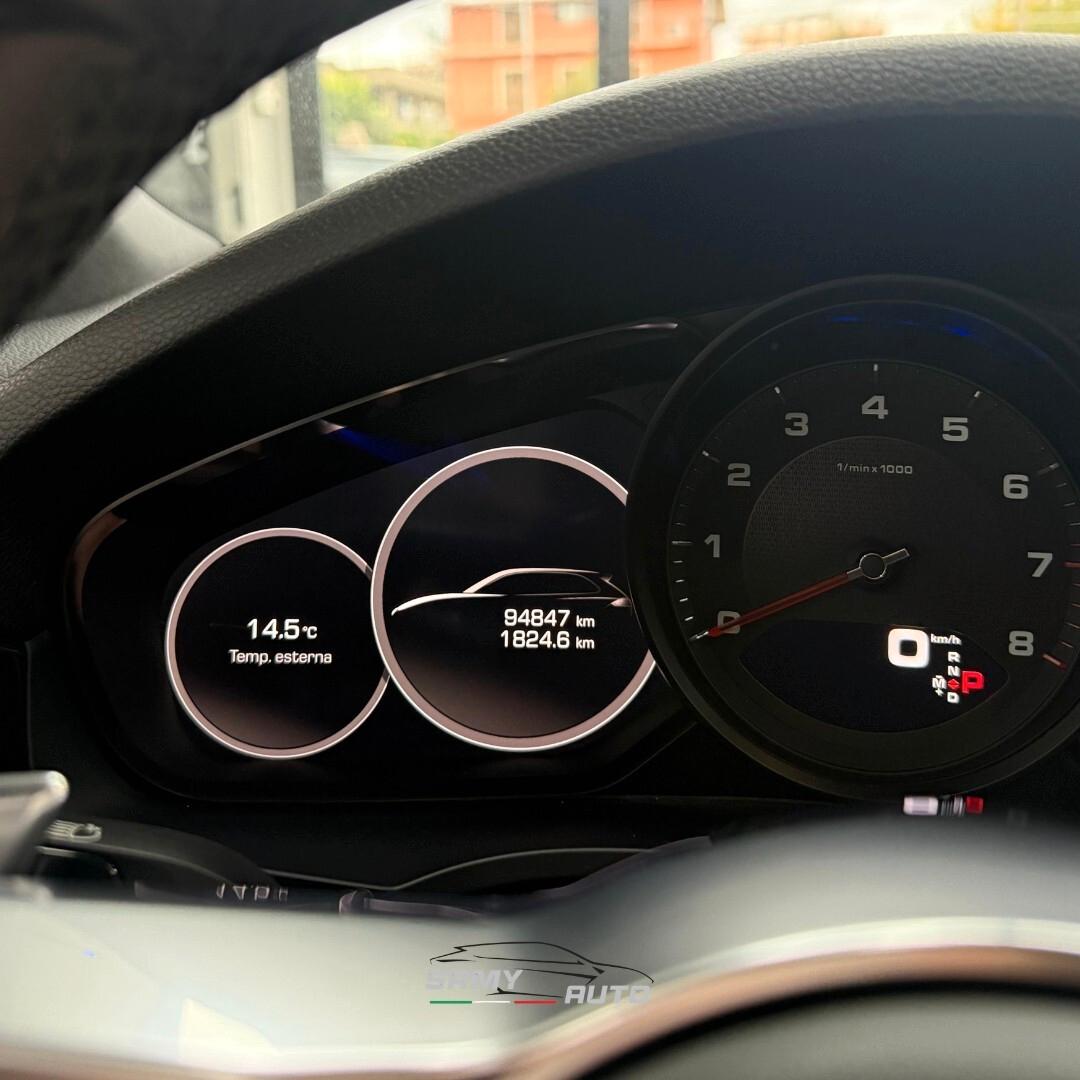 Porsche Cayenne 3.0 V6 tiptronic