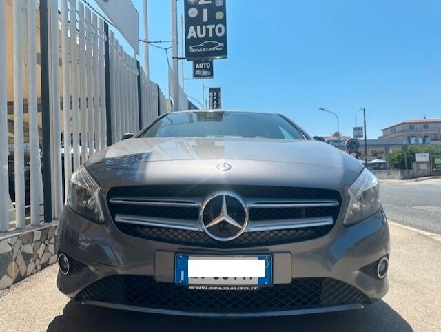 MERCEDES A180 PREMIUM