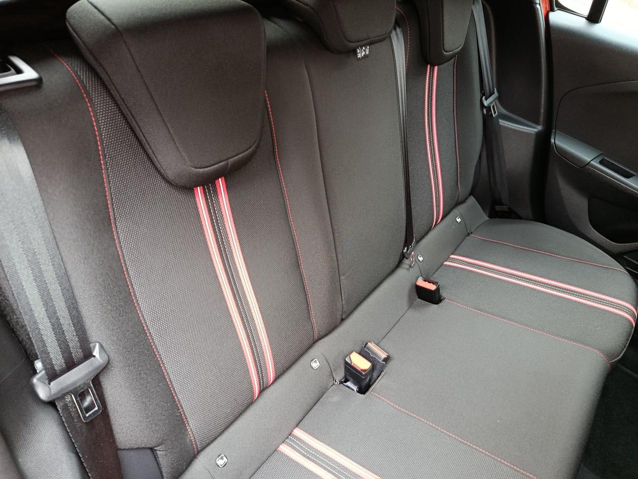 Opel Corsa GS Line 1.2 Direct Injection Turb #7915