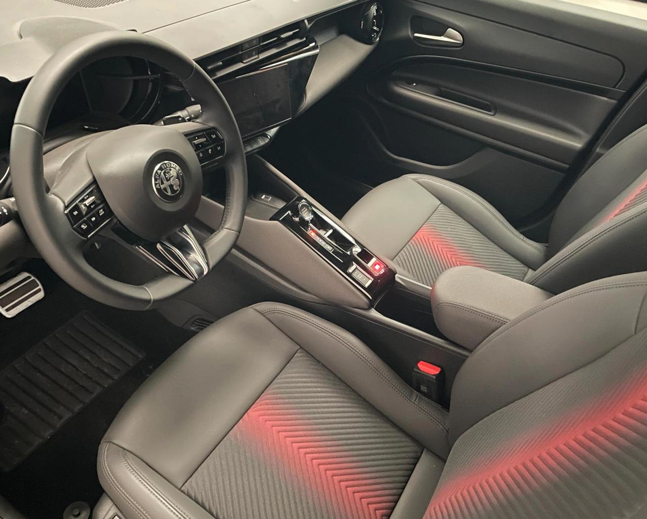 Alfa Romeo Junior 1.2 ibrida Speciale 145cv edct6