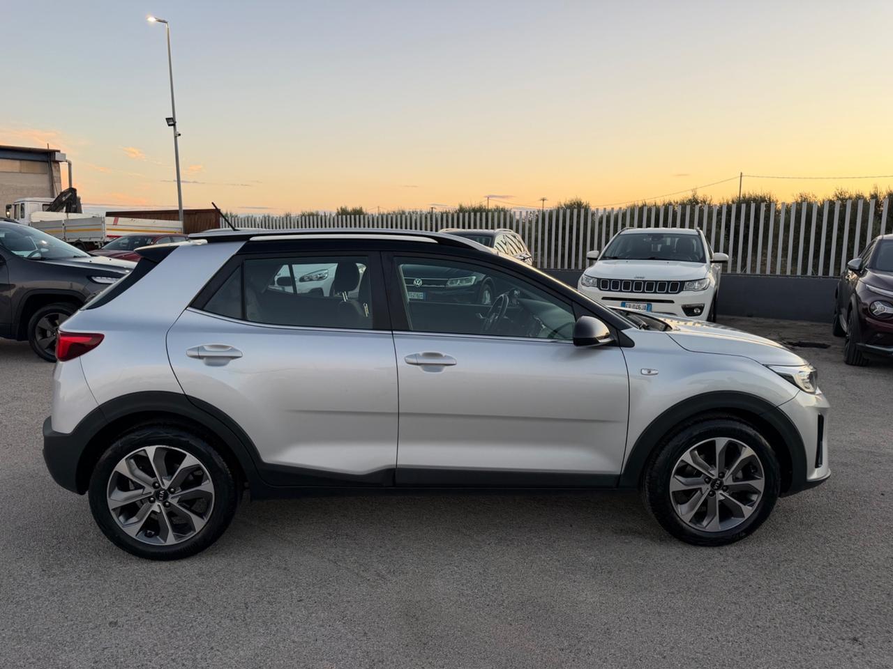 KIA STONIC 1.4 MPI 100 CV STYLE PACK FULL LED NY19