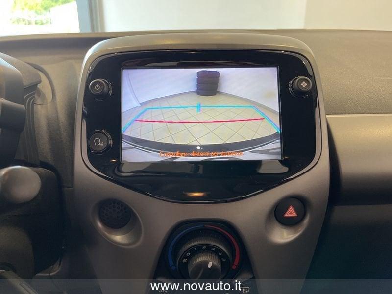 Toyota Aygo Aygo Connect 1.0 VVT-i 72 CV 5 porte x-play