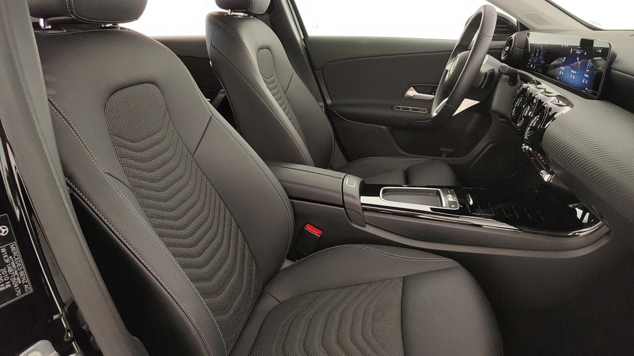 Mercedes-Benz A 180 d Advanced auto