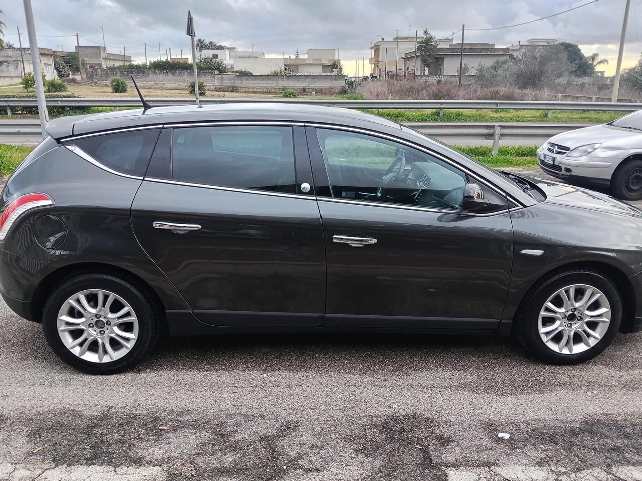 Lancia Delta 1.4 Gold Ecochic GPL 2012