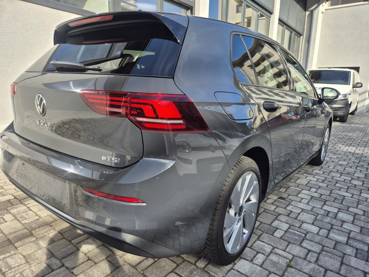 Volkswagen Golf 1.5 eTSI 115 CV DSG Life - OK NEOPATENTATO