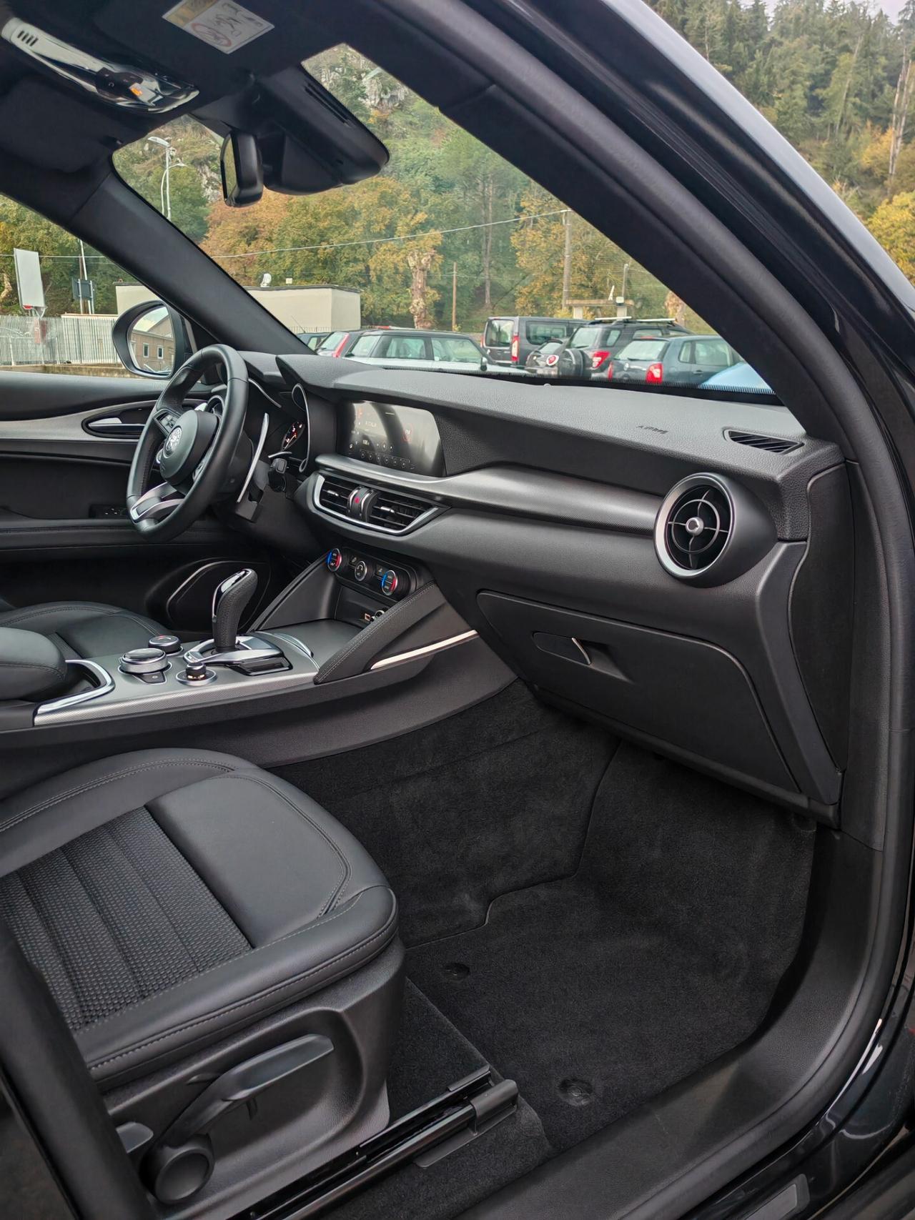 Alfa Romeo Stelvio 2.2 Turbodiesel 160 CV AT8 RWD Sprint