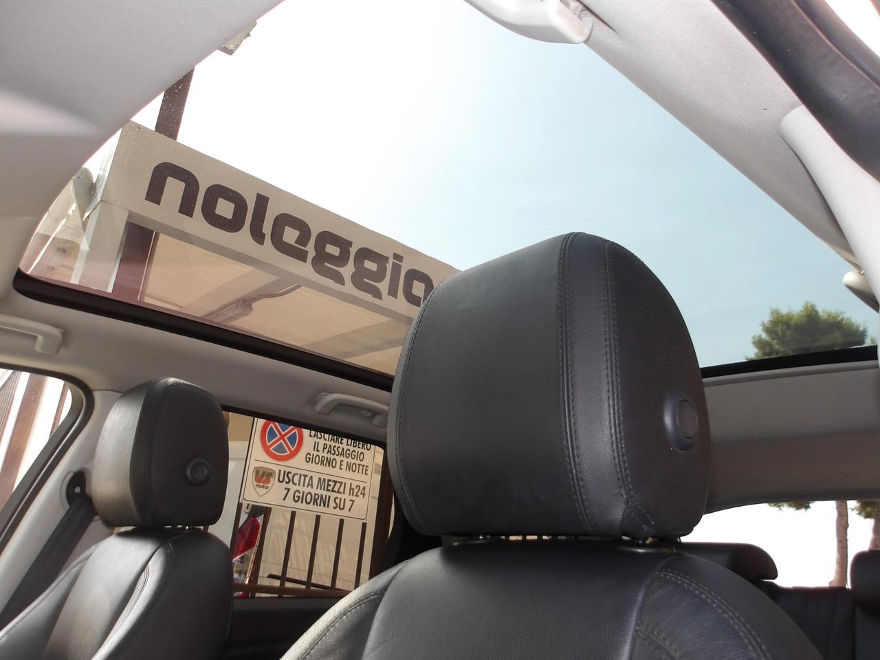 LAND ROVER 2.0 TDI-AUTO-NAVI-TETTO PANORAMICO