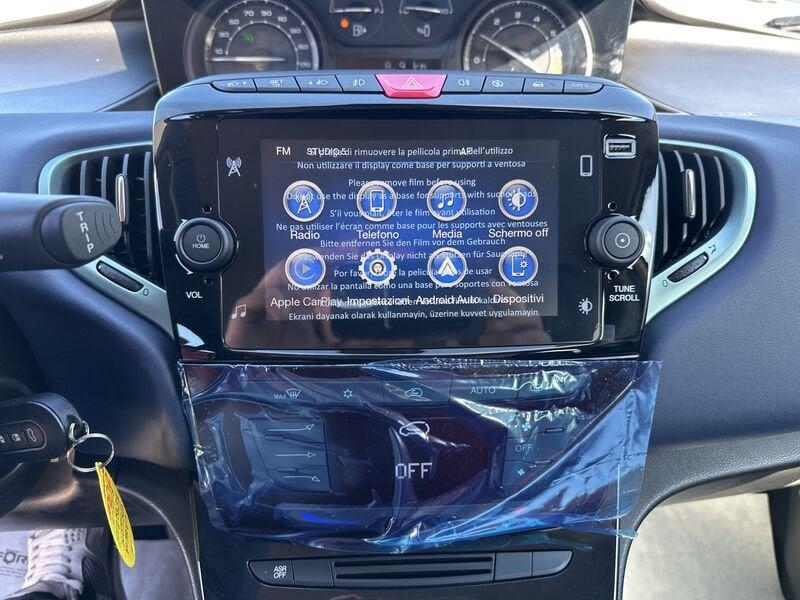 Lancia Ypsilon 1.0 FireFly 5 porte S&S Hybrid Platino