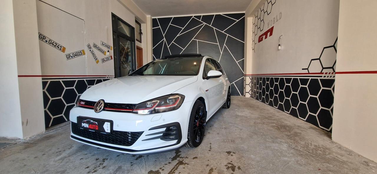 Volkswagen Golf GTI Performance 2.0 245 CV TSI DSG 5p.