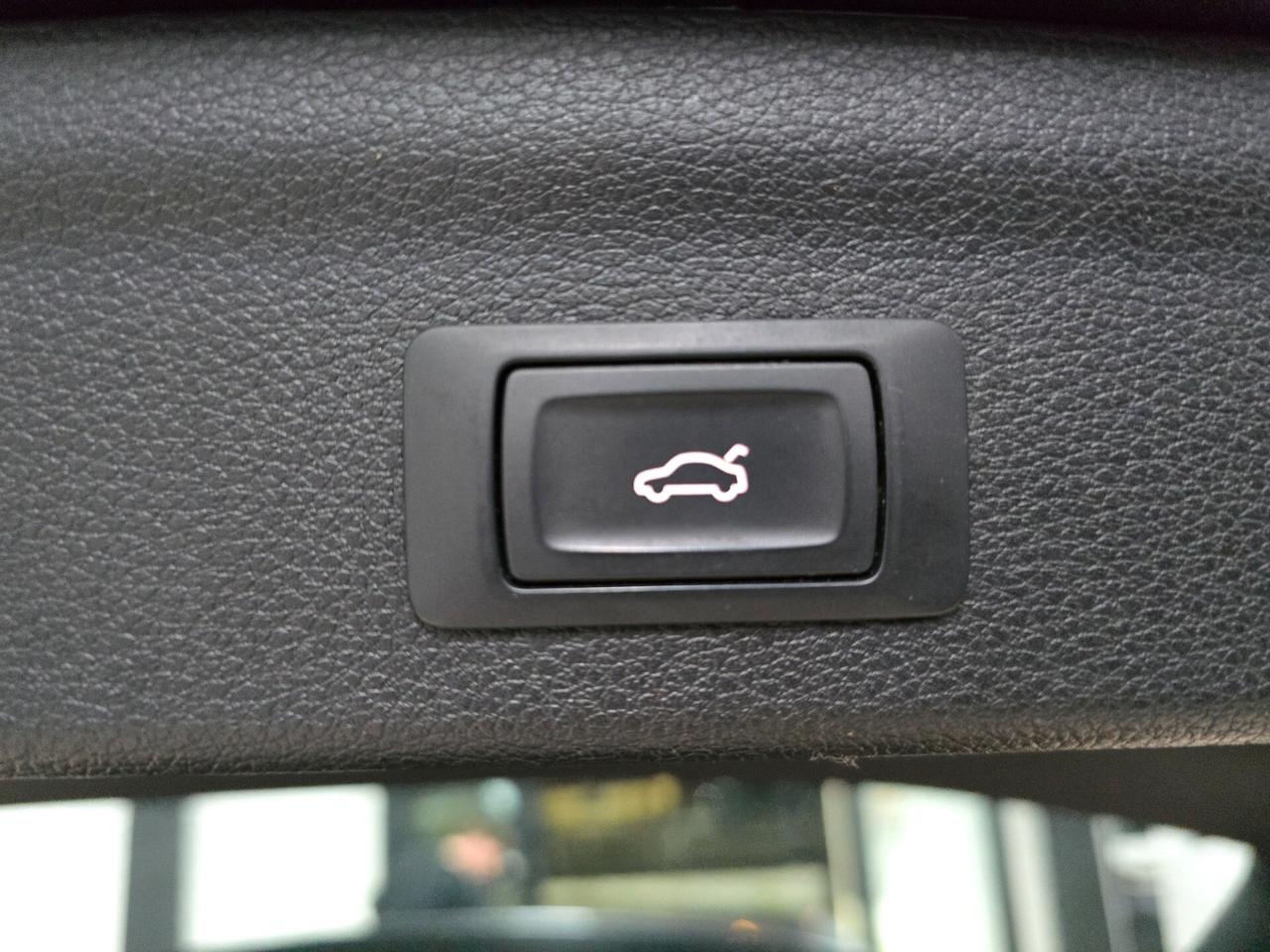 Audi Q3 2.0 TDI 150 CV S tronic line Edition