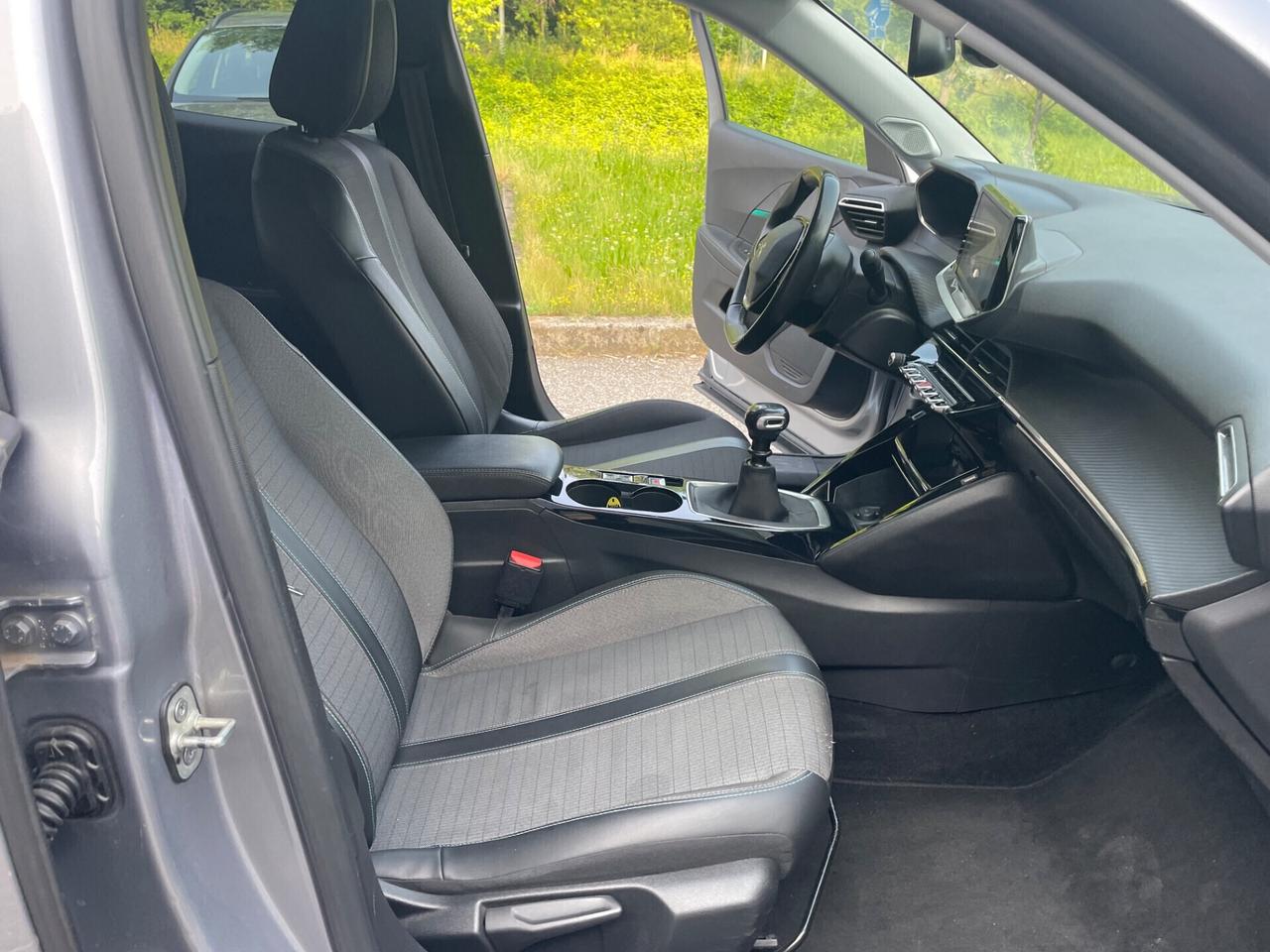 Peugeot 2008 PureTech 100 S&S Allure