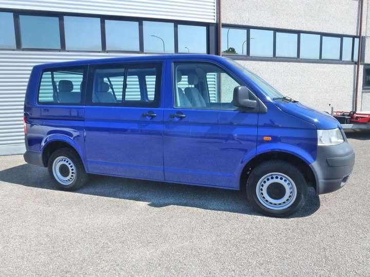 VOLKSWAGEN TRANSPORTER CARAVELLE