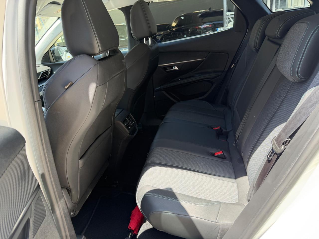 Peugeot 3008 BlueHDi 130 S&S EAT8 Allure 2022
