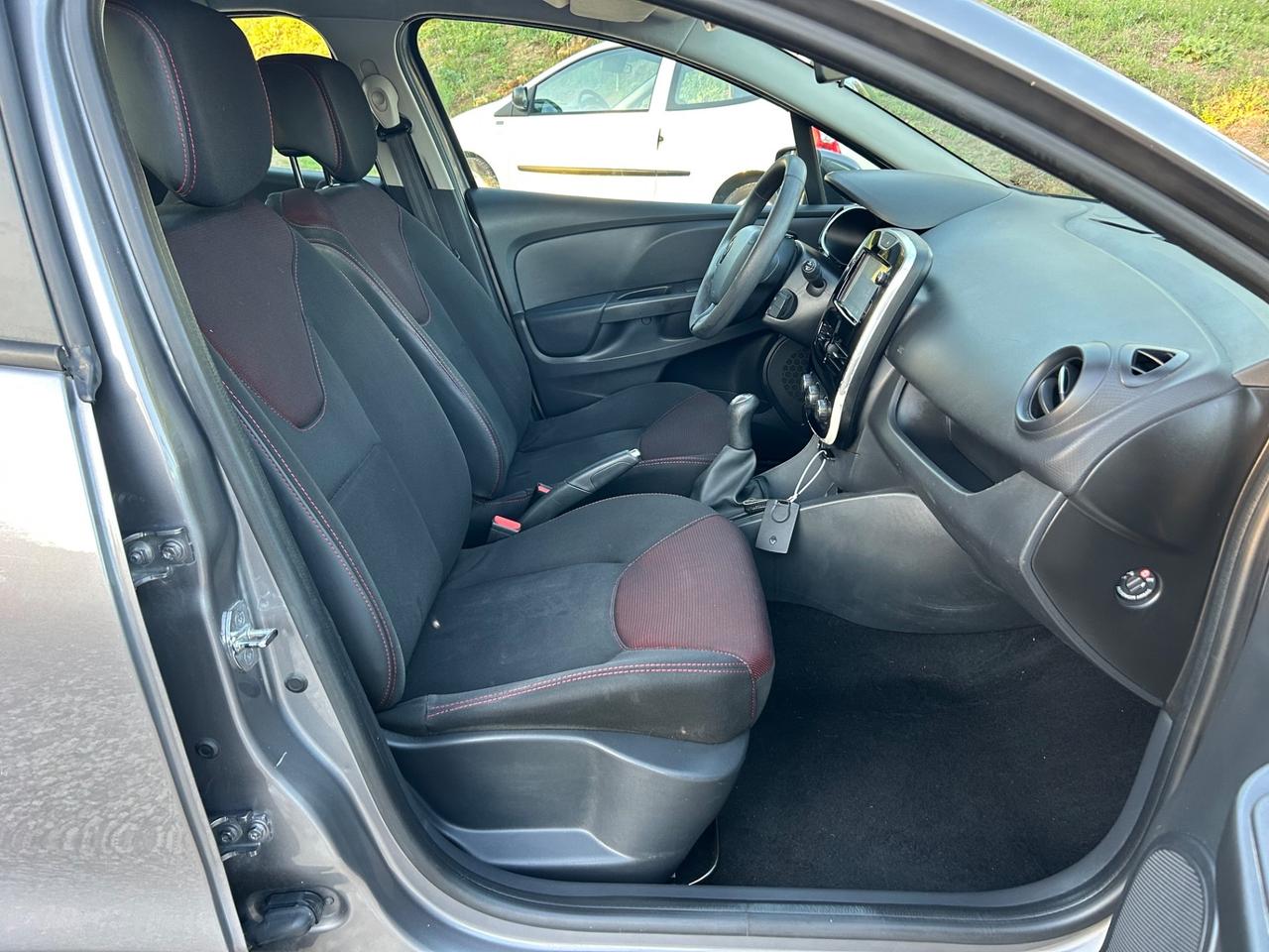 Renault Clio 1.2 75CV GPL 5 porte neopatentati permute
