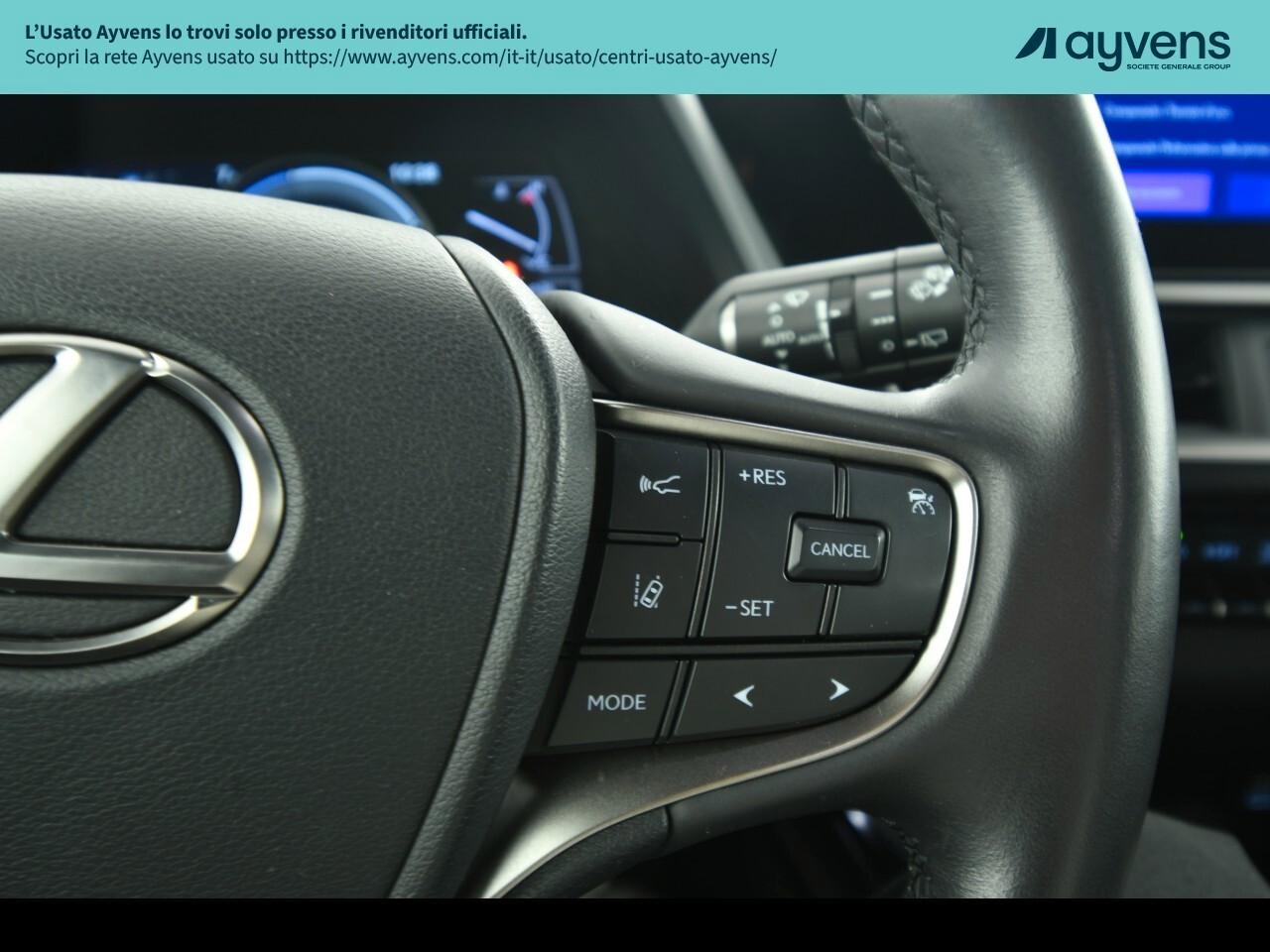 Lexus UX Hybrid Urban