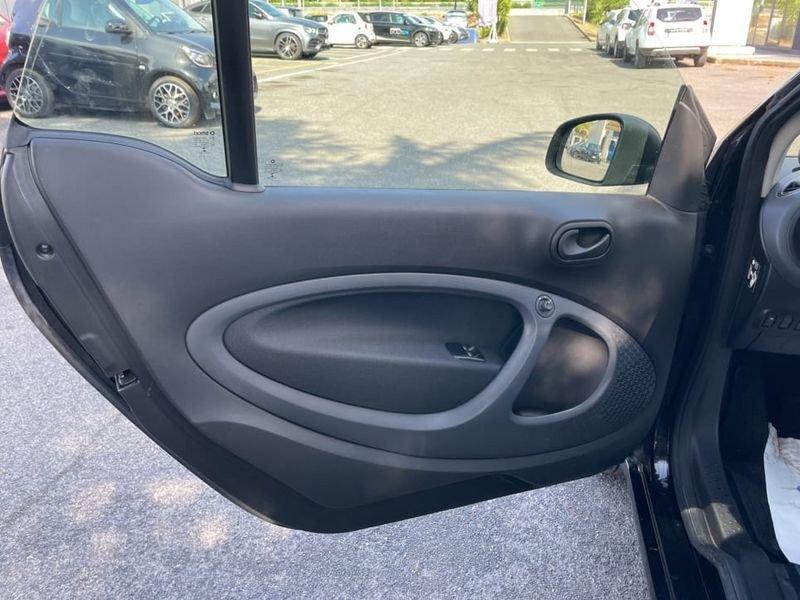 smart fortwo EQ PURE 4,6KW