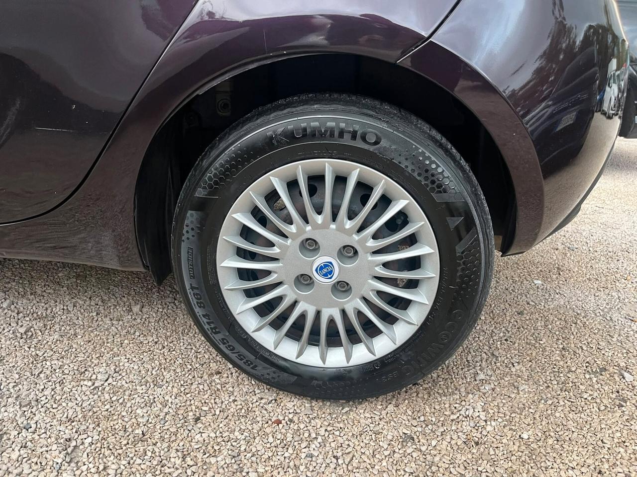Lancia Ypsilon 1.2 Benzina 2014 120.000Km