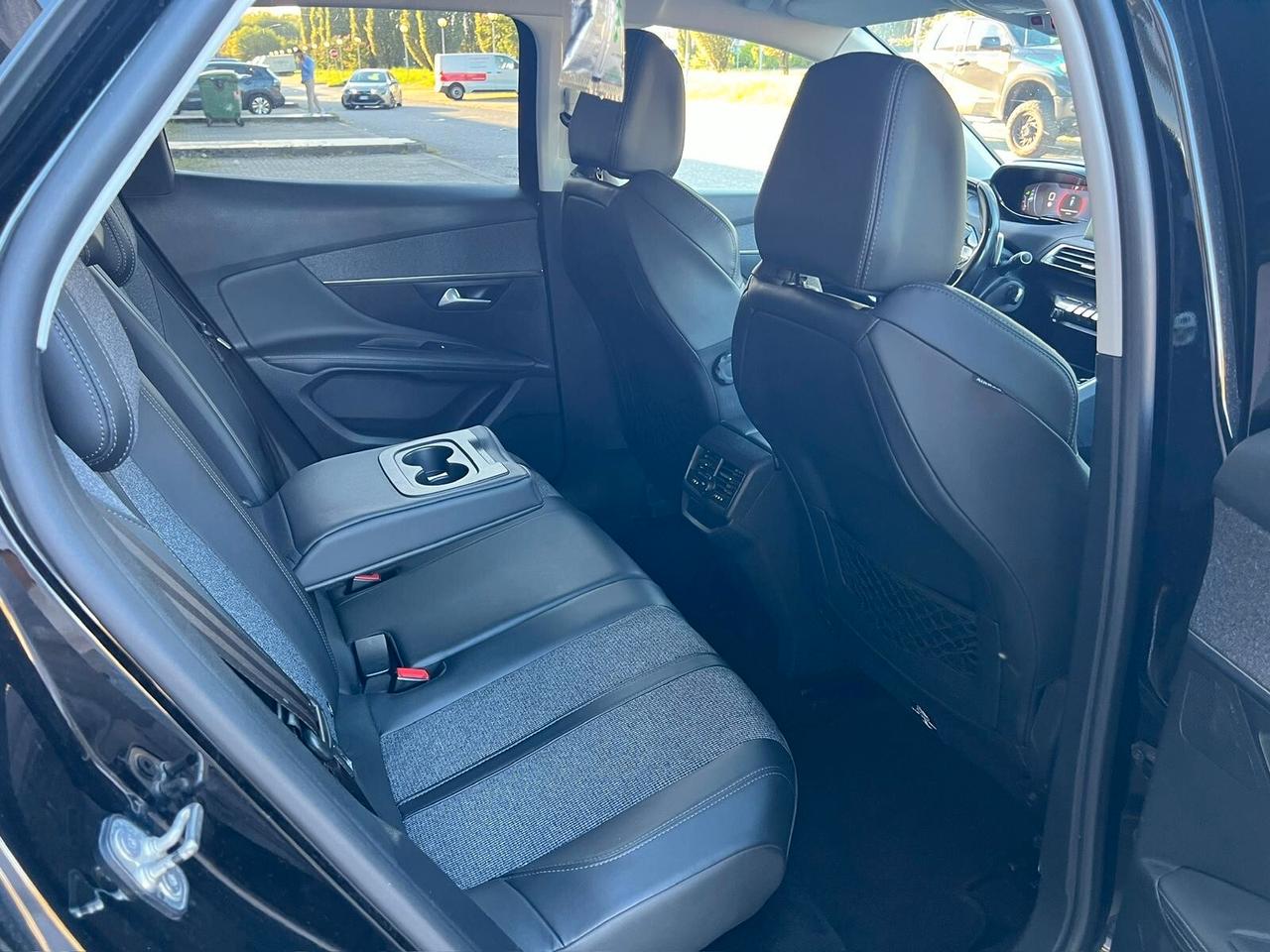 Peugeot 3008 BlueHDi 130 S&S Allure