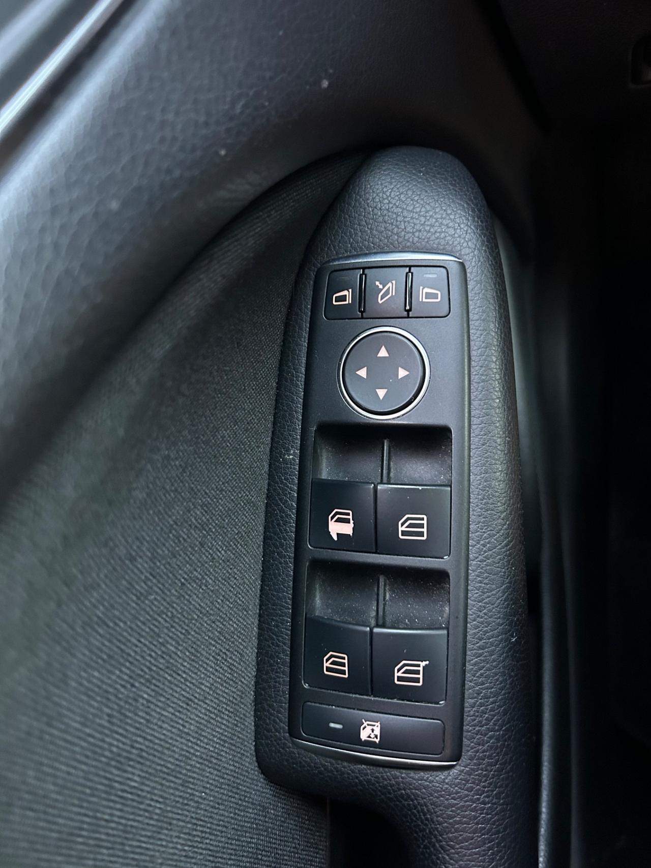Mercedes-benz B 180 CDI BlueEFFICIENCY Executive