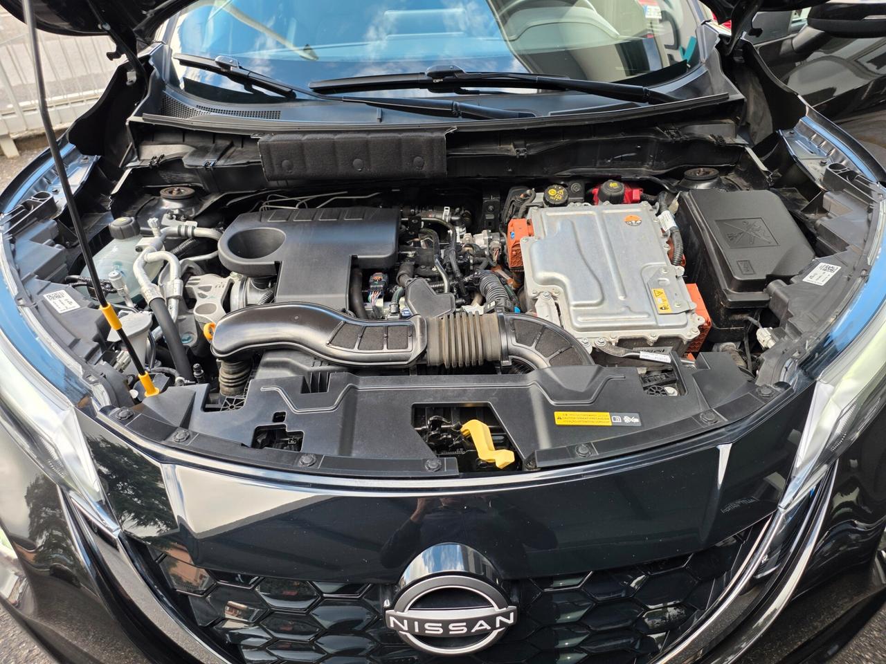 Nissan Juke 1.6 HEV N-Connecta AUT. / FULL HYBRID
