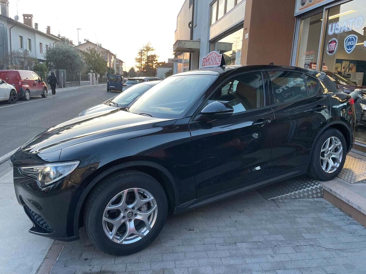 Alfa Romeo Stelvio 2.2 Turbodiesel 160 CV AT8 RWD Business