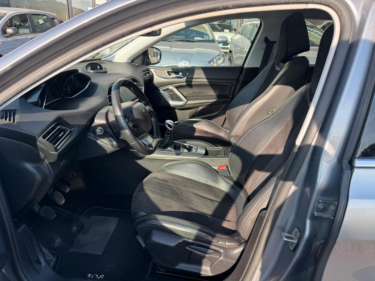 Peugeot 308 1.6 e-HDi 115 CV Stop&Start Allure